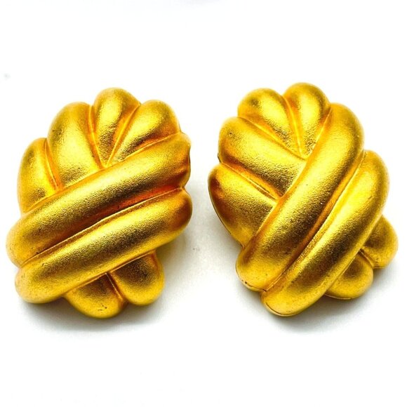 MADE IN USA Knot Earrings Clip On Gold Tone Classic Career Workwear - Picture 1 of 13